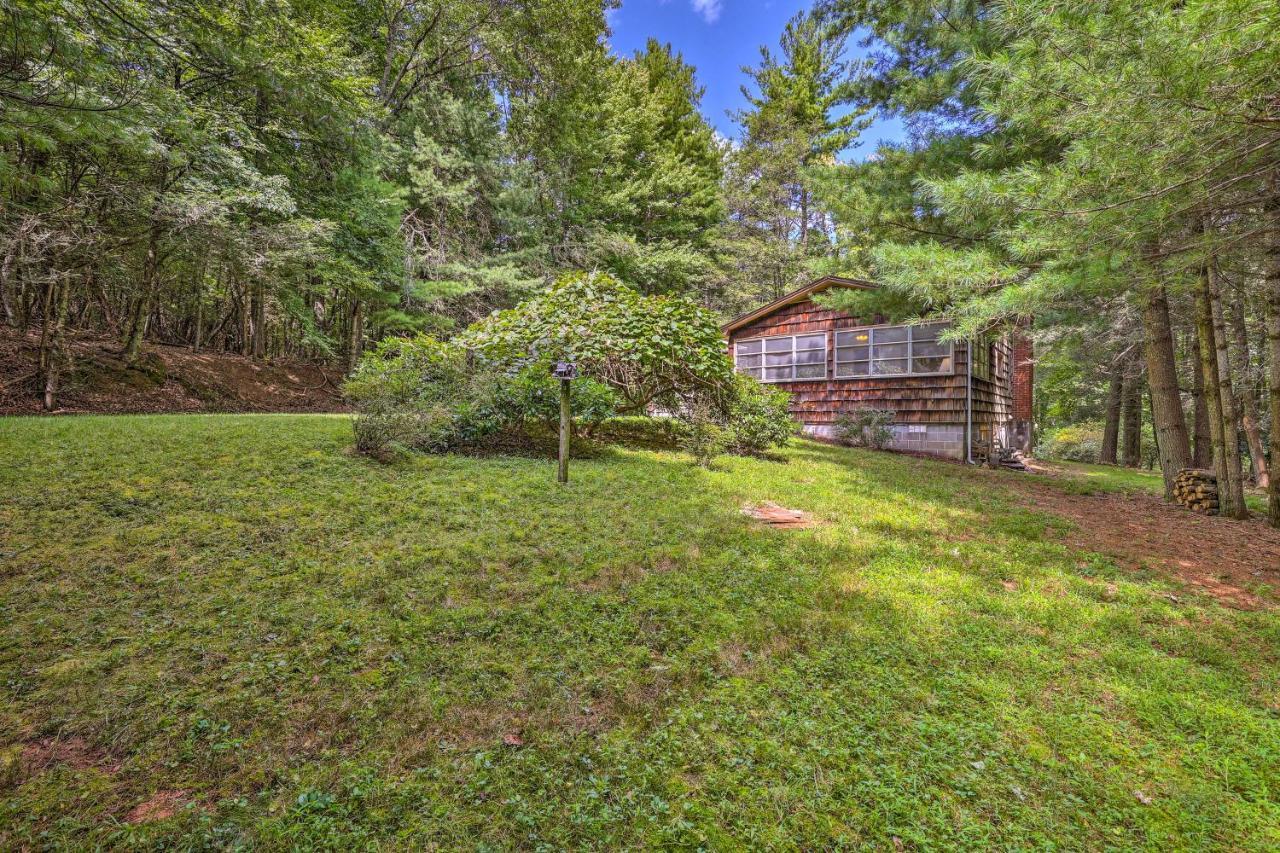 Peaceful Roaring Gap Retreat With Fire Pit And Patio! Villa Kültér fotó